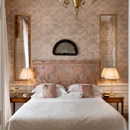 Helvetia&Bristol Firenze - Starhotels Collezione Екстер'єр фото A bedroom at the hotel