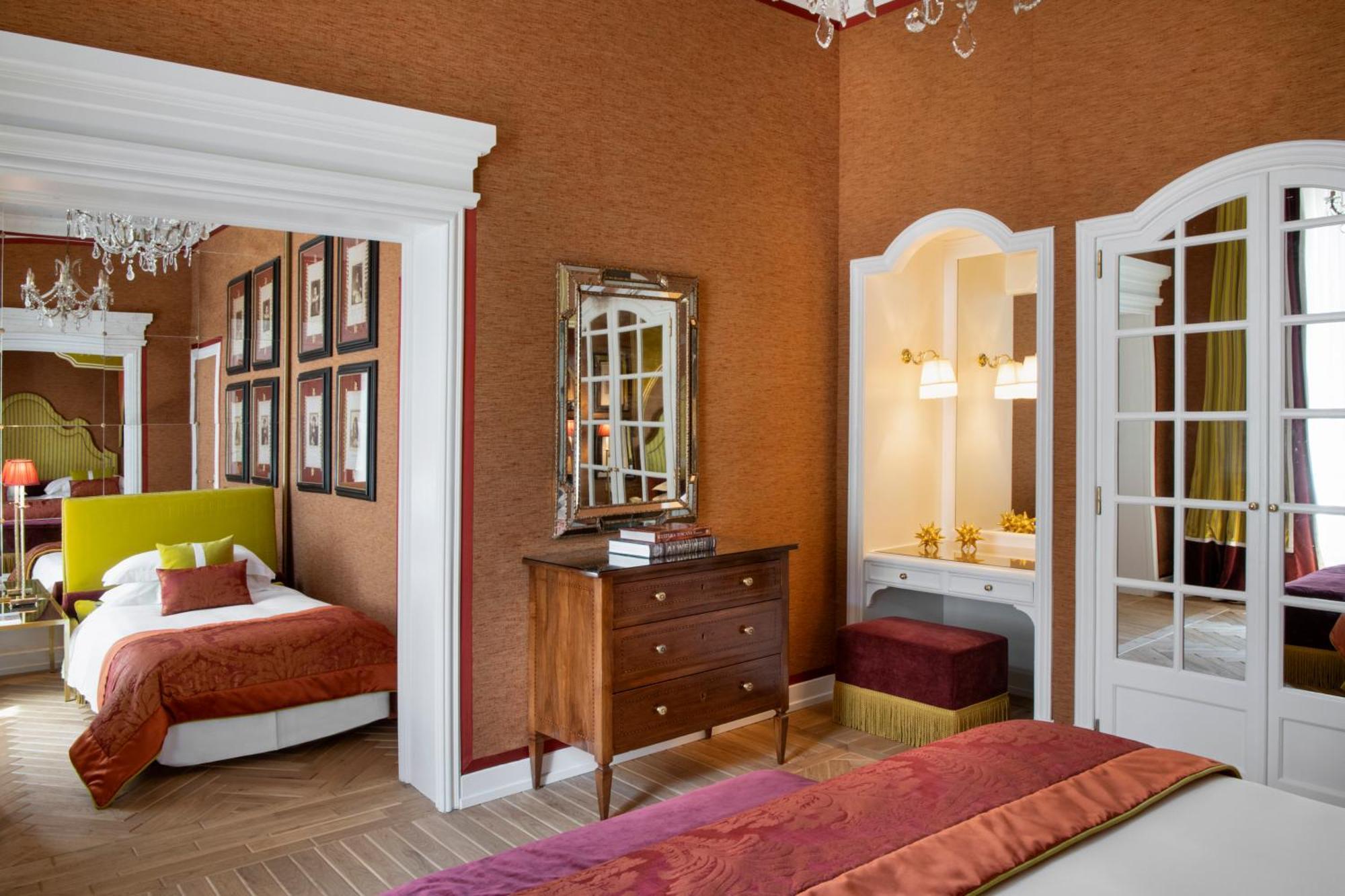 Helvetia&Bristol Firenze - Starhotels Collezione Екстер'єр фото A suite at the Hotel de Crillon